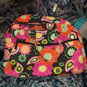 I’m selling a retired Vera Bradley print
